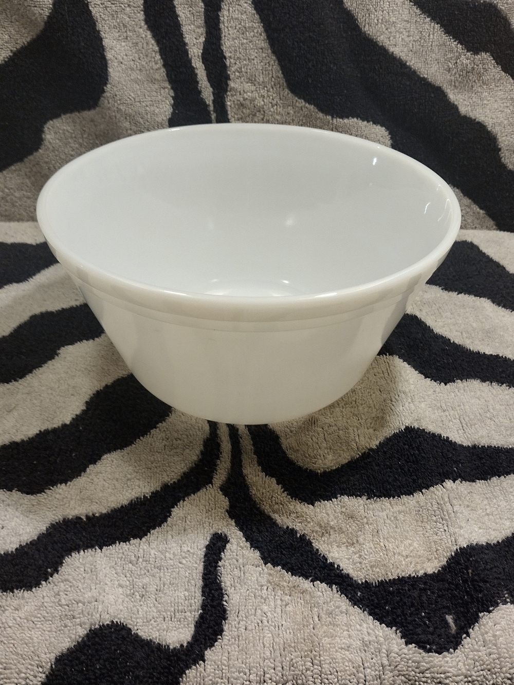 Vintage Federal Glass Milk Glass Mixing Bowl